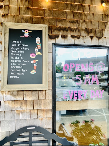 Donut Shop «Dippin Donuts», reviews and photos, 241 Edgartown-Vineyard Haven Rd, Edgartown, MA 02539, USA