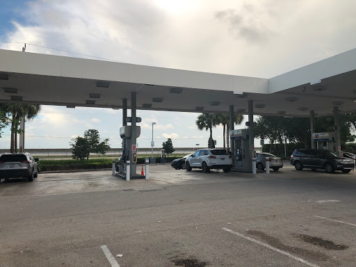 Gas Station «Chevron Weston», reviews and photos, 17990 W State Rd 84, Weston, FL 33326, USA