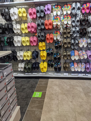 Shoe Store «Rack Room Shoes», reviews and photos, 2809 Battleground Ave, Greensboro, NC 27455, USA