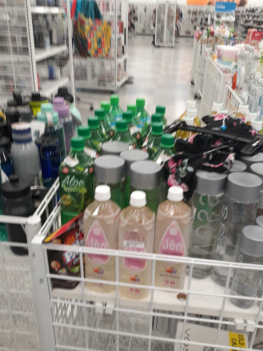 Clothing Store «Ross Dress for Less», reviews and photos, 484 Randall Rd, South Elgin, IL 60177, USA