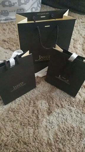 Jewelry Store «Jared The Galleria of Jewelry», reviews and photos, 15341 South La Grange Road, Orland Park, IL 60462, USA