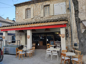 Photo n°12 de Cafe Du Centre à Eygalières ()