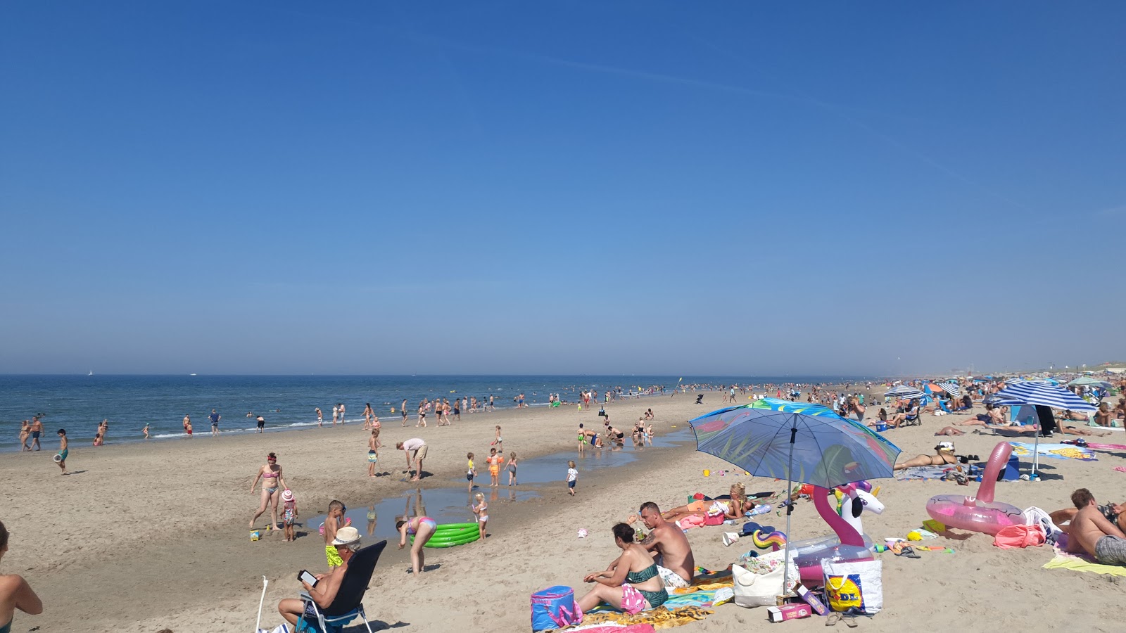 Kijkduin Plajı'in fotoğrafı çok temiz temizlik seviyesi ile