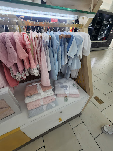 Shopping Mall «Dadeland Mall», reviews and photos, 7535 N Kendall Dr, Miami, FL 33156, USA