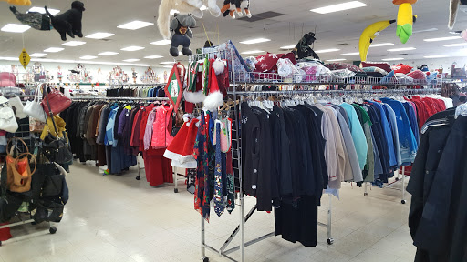 Thrift Store «USA Family Thrift», reviews and photos, 4470 S 108th St, Greenfield, WI 53228, USA