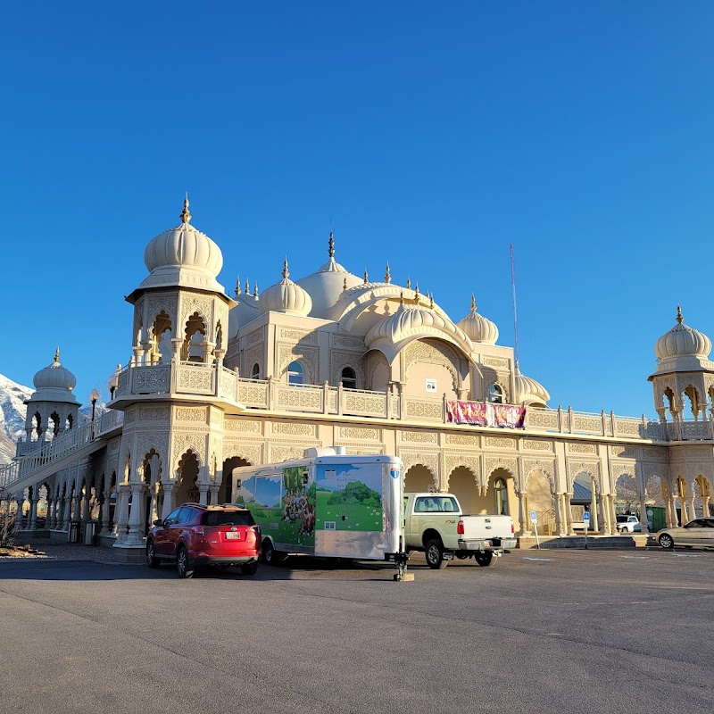 Shri Shri Radha Krishna Temple