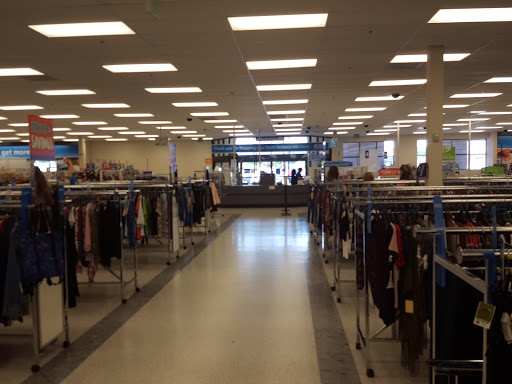 Clothing Store «Ross Dress for Less», reviews and photos, 8800 N Tarrant Pkwy, North Richland Hills, TX 76182, USA