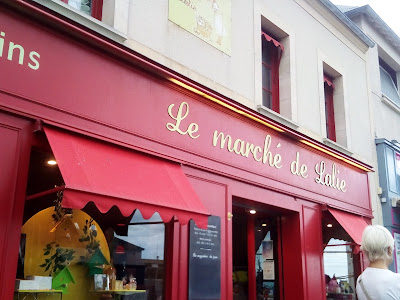 Le Marché de Lalie à Port-en-Bessin-Huppain
