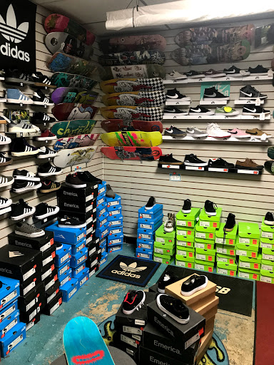 Skateboard Shop «Red Curbs Skate Shop», reviews and photos, 40923 Grimmer Blvd, Fremont, CA 94538, USA