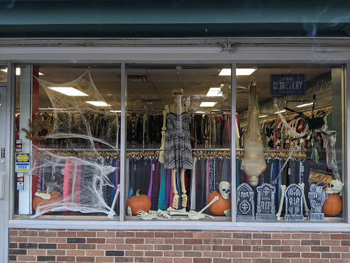 Used Clothing Store «Trending Threads LLC», reviews and photos, 711 E State St, Trenton, OH 45067, USA