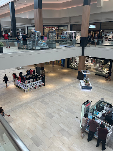 Shopping Mall «Rosedale Center», reviews and photos, 1595 MN-36, Roseville, MN 55113, USA