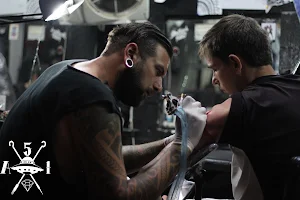 Area 51 tattoo & piercing image