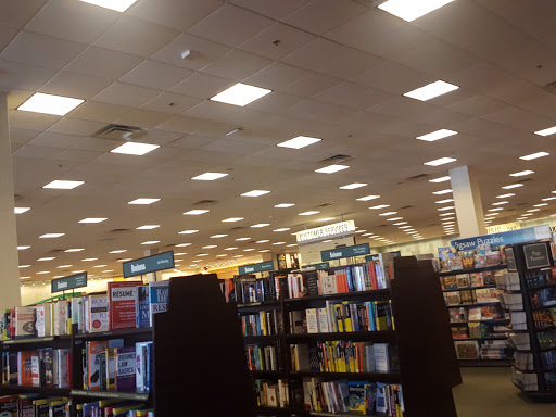 Book Store «Barnes & Noble Booksellers Happy Valley», reviews and photos, 2501 W Happy Valley Rd, Phoenix, AZ 85085, USA