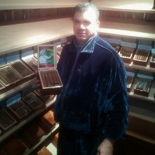 Cigar Shop «Staten Island Cigar Shop - Rosario Cigars, LLC», reviews and photos, 1738 Victory Blvd, Staten Island, NY 10314, USA