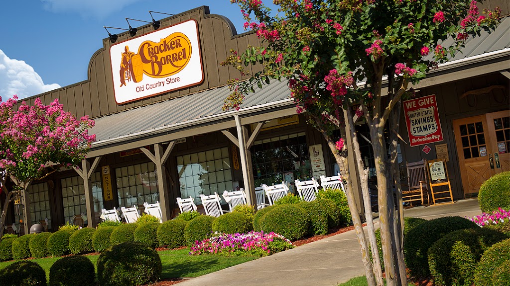 Cracker Barrel Old Country Store 02816