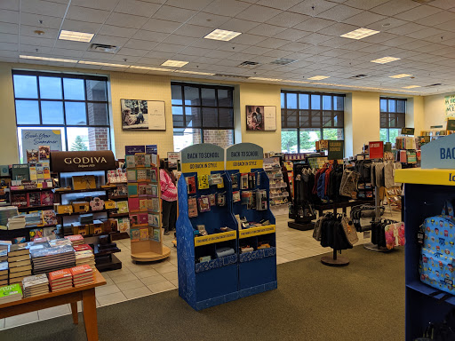 Book Store «Barnes & Noble», reviews and photos, 20600 N Rand Rd, Deer Park, IL 60010, USA