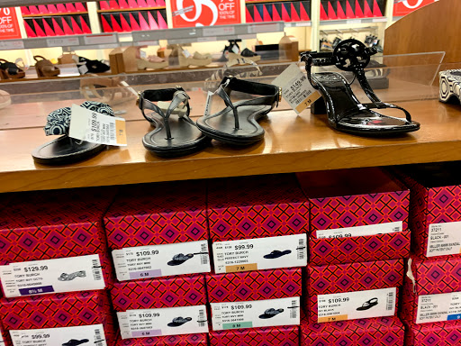 Department Store «Century 21 Department Store», reviews and photos, 1085 Old Country Rd, Westbury, NY 11590, USA