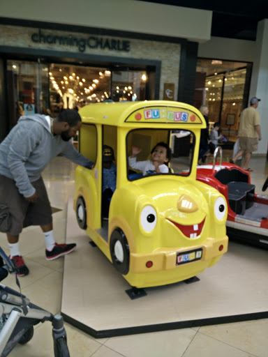 Fashion Accessories Store «Charming Charlie», reviews and photos, 500 W Germantown Pike #1150, Plymouth Meeting, PA 19462, USA