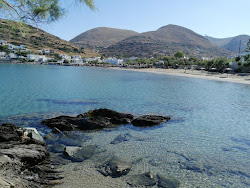 Paralia Kini'in fotoğrafı birden fazla geniş koy ile birlikte