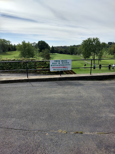 Golf Course «3 Lakes Golf Course», reviews and photos, 6700 Saltsburg Rd, Pittsburgh, PA 15235, USA