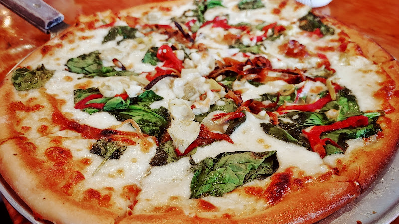 #8 best pizza place in Roanoke - Food Fanatics Kitchen