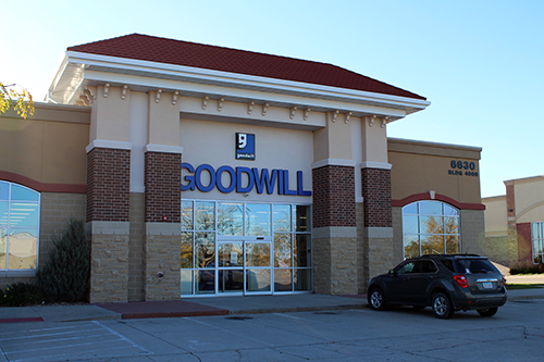 Goodwill of Central Iowa, 6630 Mills Civic Pkwy, West Des Moines, IA 50266, Thrift Store