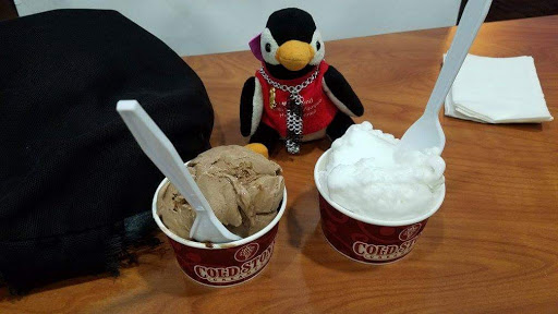 Ice Cream Shop «Cold Stone Creamery», reviews and photos, 114 W 47th St, Kansas City, MO 64112, USA