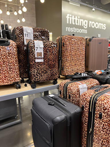 Department Store «Nordstrom Rack Lakewood Center», reviews and photos, 4651 Silva St, Lakewood, CA 90712, USA