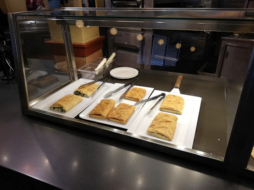 Outlet Mall «Tanger Outlet Riverhead», reviews and photos, 200 Tanger Mall Dr, Riverhead, NY 11901, USA