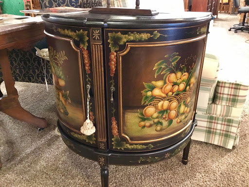 Used Furniture Store «Barrington Resale Shop», reviews and photos, 2214 E Algonquin Rd, Algonquin, IL 60102, USA