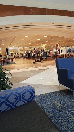 Department Store «Von Maur», reviews and photos, 10010 California St, Omaha, NE 68114, USA