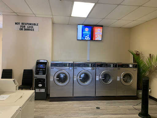 Laundry Service «Thornton Plaza Cleaners and Laundromat», reviews and photos, 9303 Thornton Rd e, Stockton, CA 95209, USA