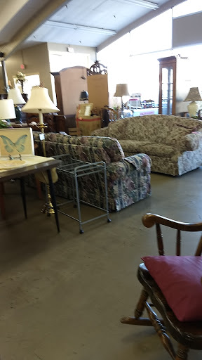 Thrift Store «Hillcrest Hope Thrift Store», reviews and photos, 7 W Mill St, Liberty, MO 64068, USA