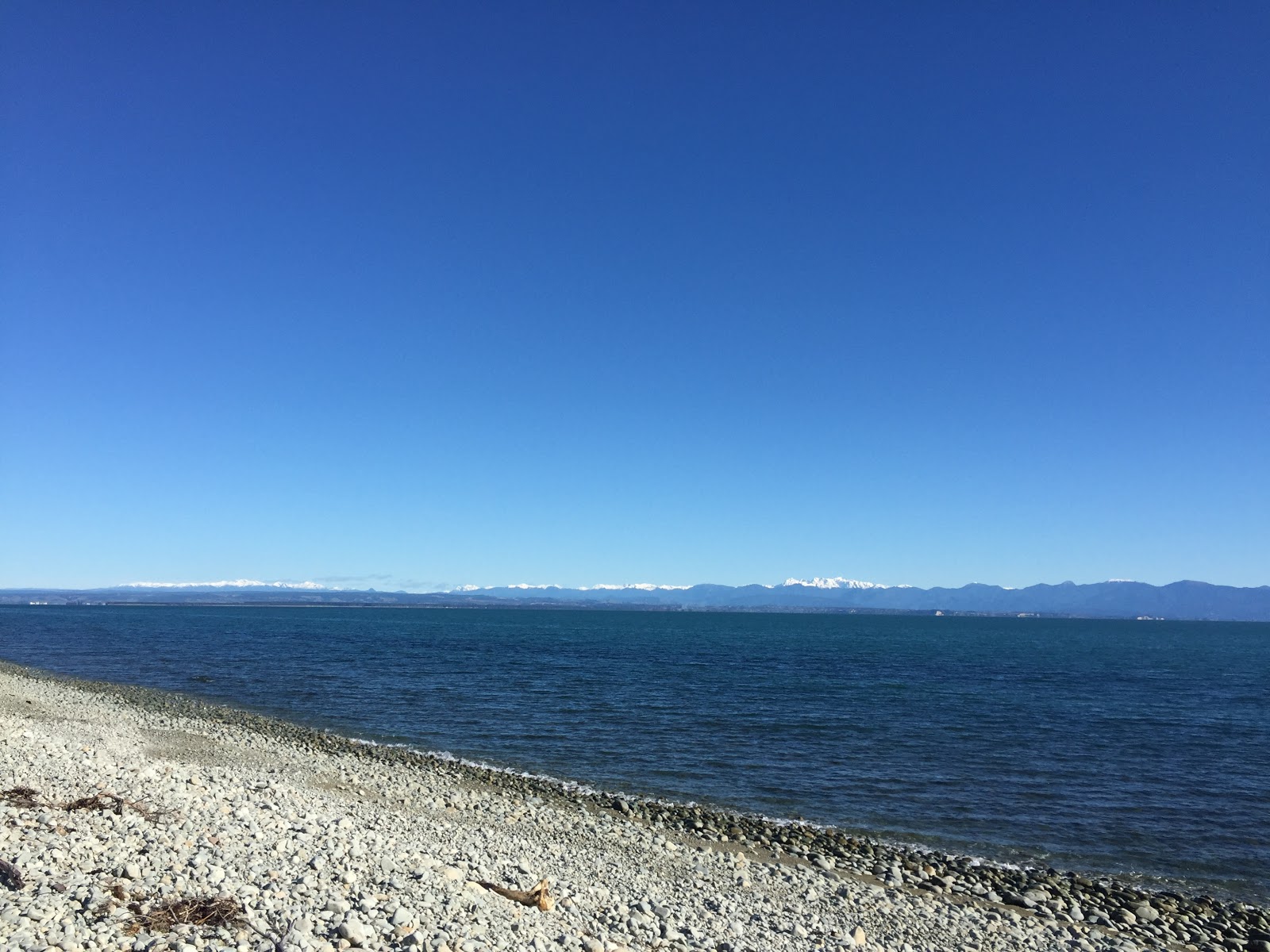 Foto av Glenduan Beach med medium nivå av renlighet