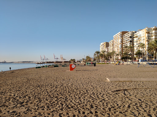 Playas nudistas cerca de Málaga