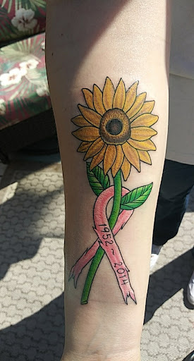 Body Piercing Shop «Deep Roots Tattoo and Body Piercing Alderwood», reviews and photos, 18920 28th Ave W, Lynnwood, WA 98036, USA