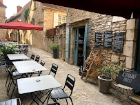 Atmosphère du Restaurant français Au Hasard Balthazar à Martel - n°2