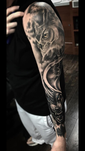 Explore mens tricep tattoo ideas, creative tattoo ideas in San Diego, available at SD Tattoo