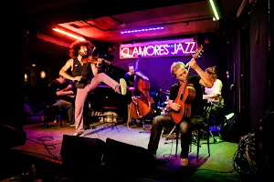 Clamores image