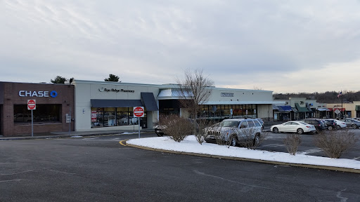 Rye Ridge Shopping Center, 142 S Ridge St, Rye Brook, NY 10573, USA, 