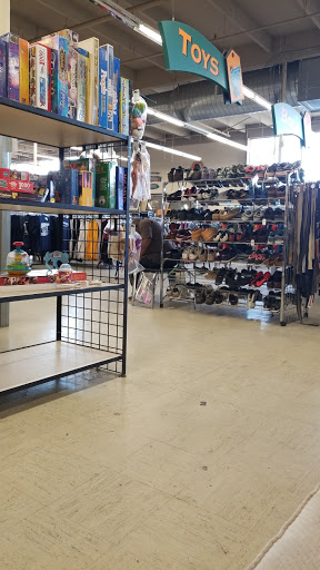 Thrift Store «Thrift Town», reviews and photos, 410 El Camino Ave, Sacramento, CA 95815, USA