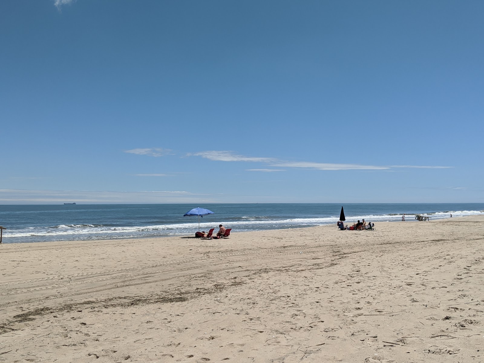 Photo de Towers Beach avec rivage droit, long