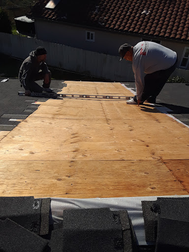 Roofing contractor Chula Vista