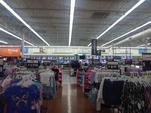 Discount Store «Walmart», reviews and photos, 3164 Berlin Turnpike, Newington, CT 06111, USA