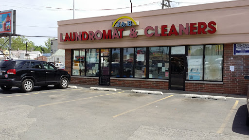 Laundromat «J & B Laundromat & Dry Cleaner», reviews and photos, 3543 N Cicero Ave, Chicago, IL 60641, USA