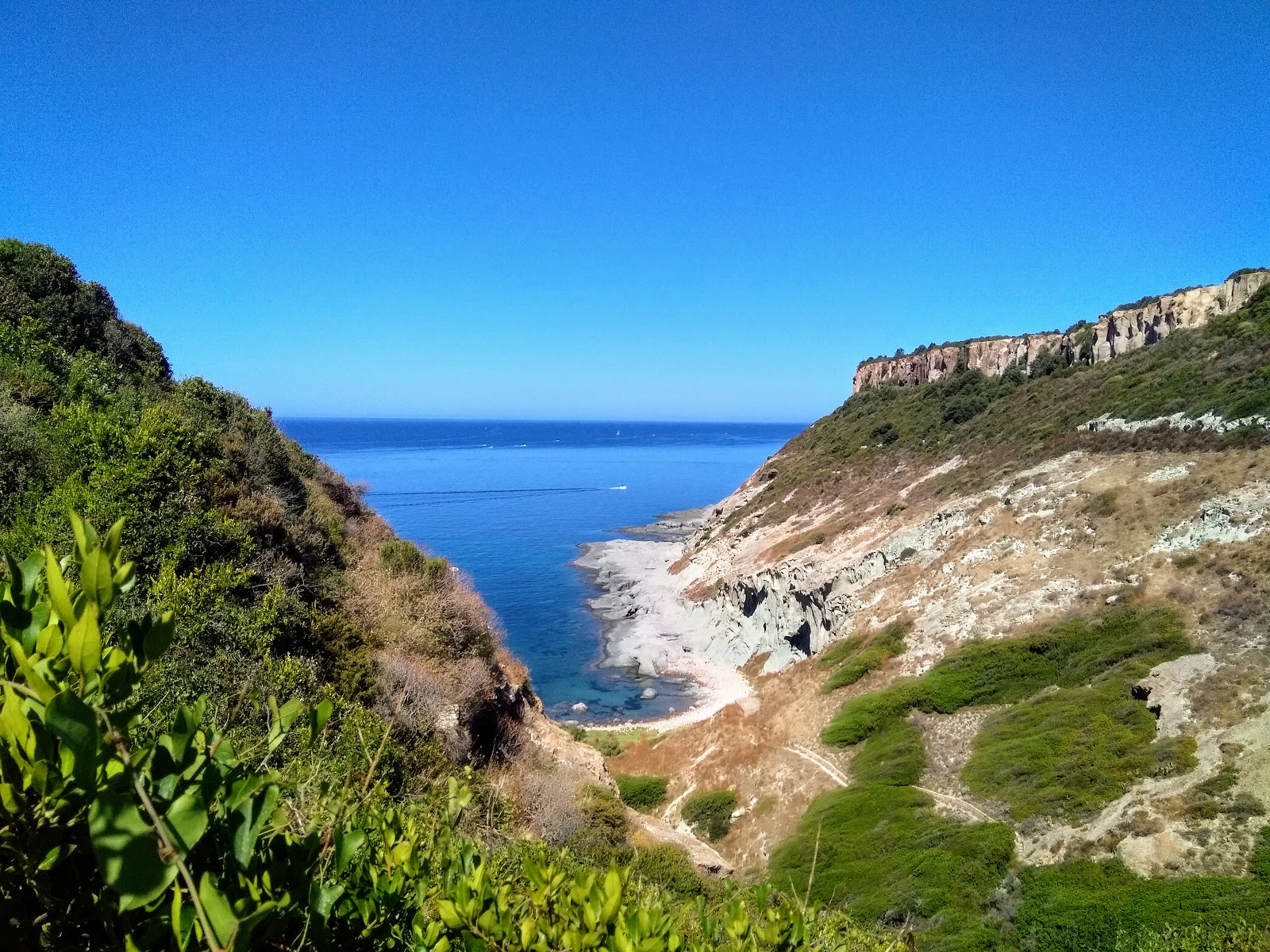 Cala ' E Moro'in fotoğrafı biraz temiz temizlik seviyesi ile