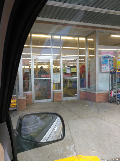 FAMILY DOLLAR, 380 N Dixie St, Horse Cave, KY 42749, USA, 