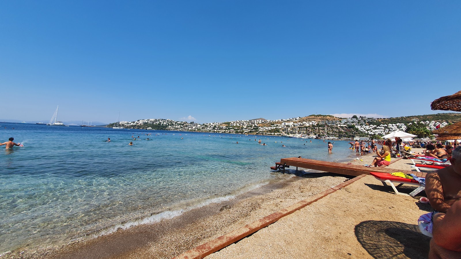 Gündoğan plajı'in fotoğrafı parlak kum yüzey ile