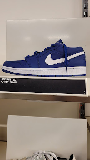 Clothing Store «Nike Factory Store», reviews and photos, 7105 Mills Civic Pkwy #140, West Des Moines, IA 50266, USA