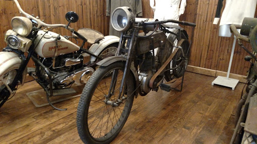 Harley-Davidson Dealer «A.D. Farrow Co. Harley-Davidson (Downtown)», reviews and photos, 491 W Broad St, Columbus, OH 43215, USA